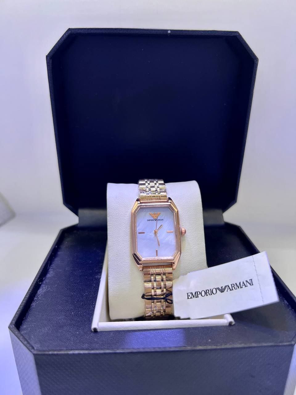 Montre Emporio Armani pour femme AR11147